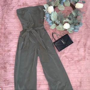 Gianni Bini olive Jumpsuit 🍸💕😘